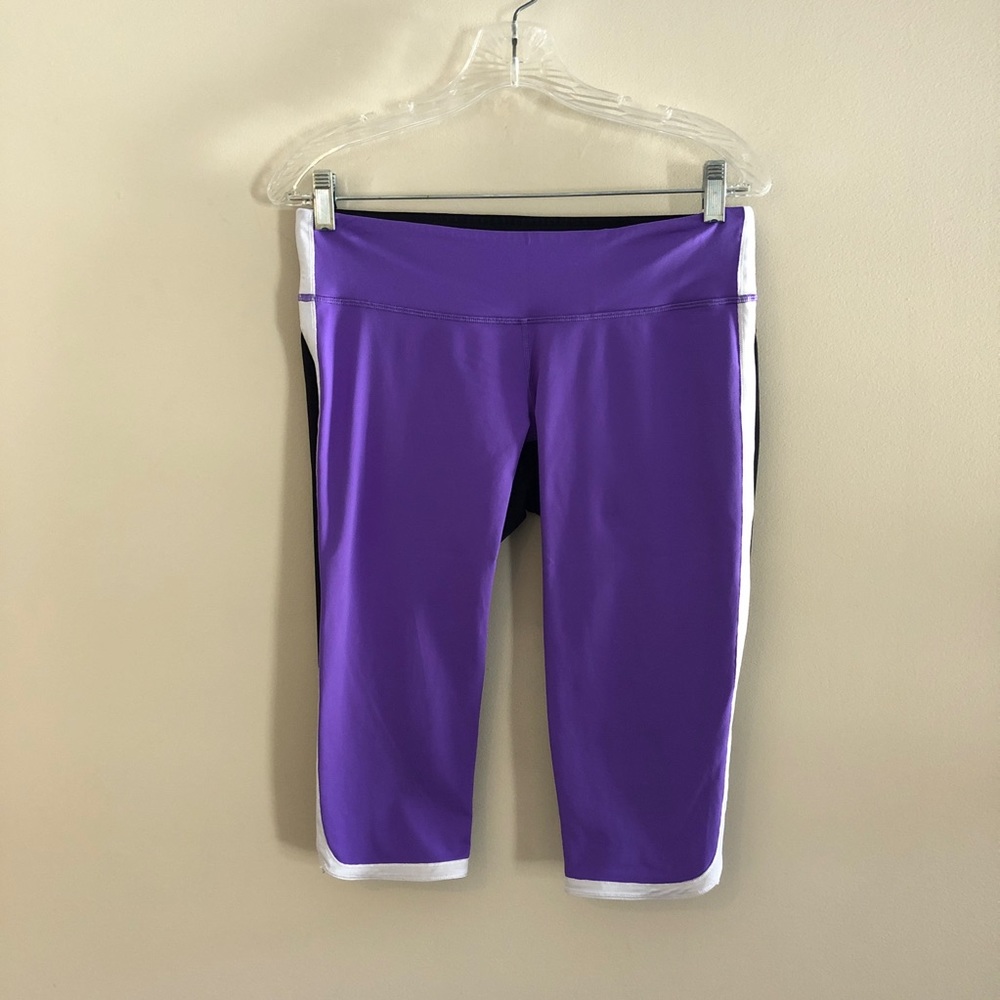 Lululemon Purple and Black Cropped Leggings